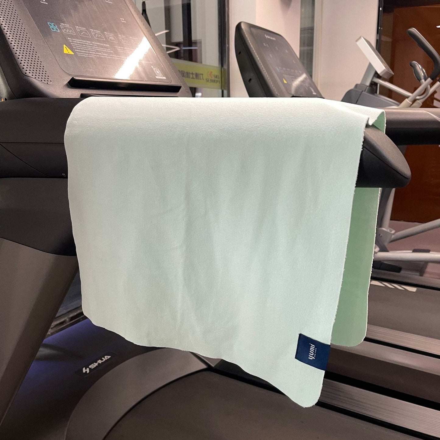 Serviette de Yoga Double Face – Antidérapante, Ultra-Absorbante & Séchage Rapide