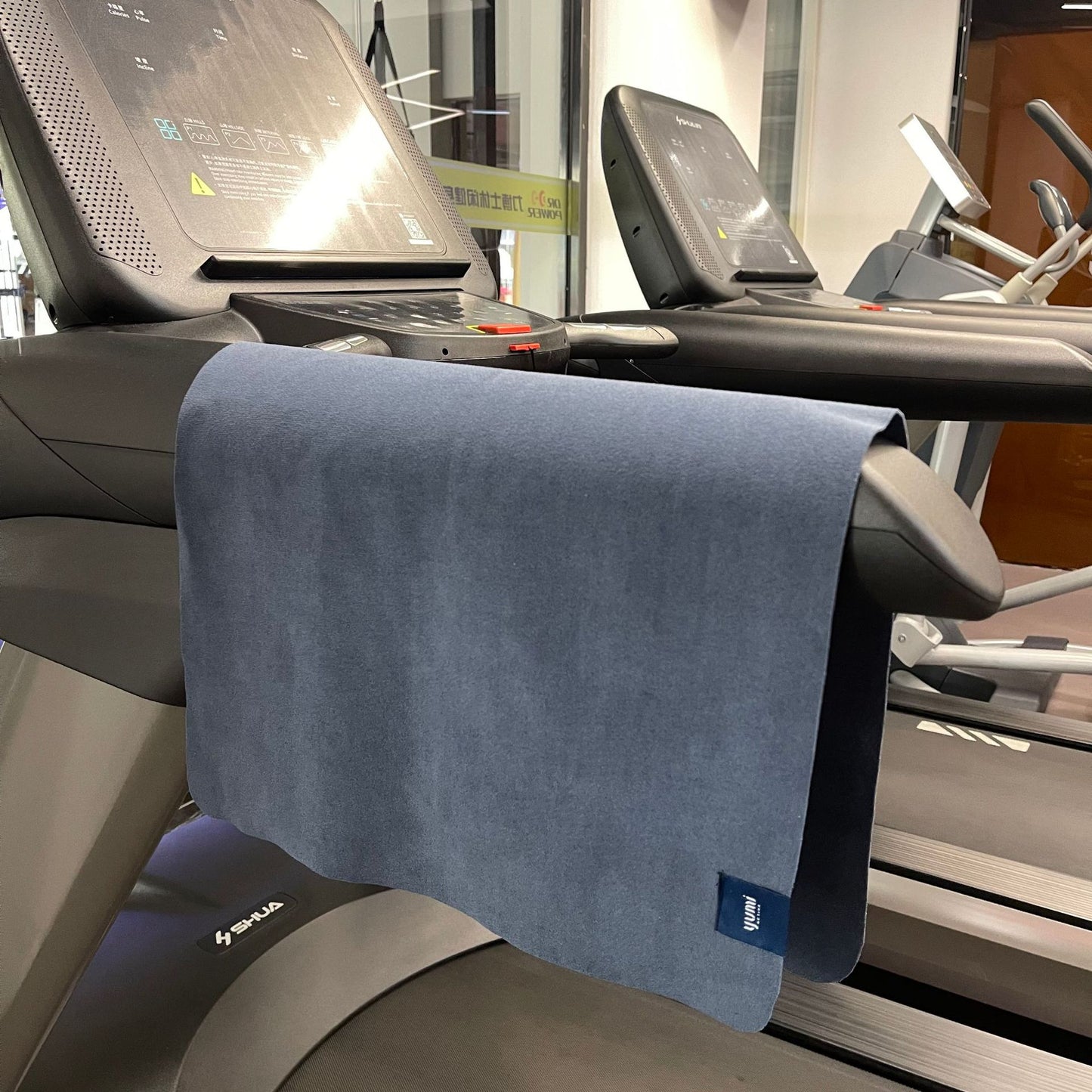 Serviette de Yoga Double Face – Antidérapante, Ultra-Absorbante & Séchage Rapide